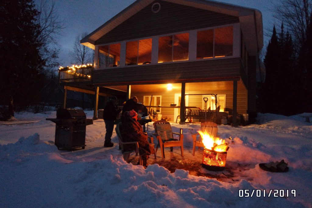 Winterliches Vergnügen in Quebec - Barbeque im Schnee