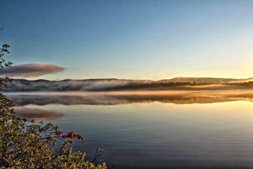 Wandern in Kanada - Morning mood at the Ottawa River